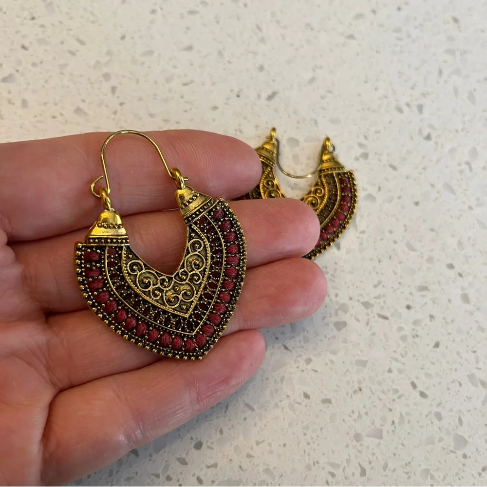 Elegant‎ Gold and Red braided Arabic style Hoop Earrings